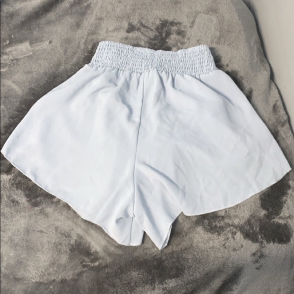 Shorts - Picture 3 of 4